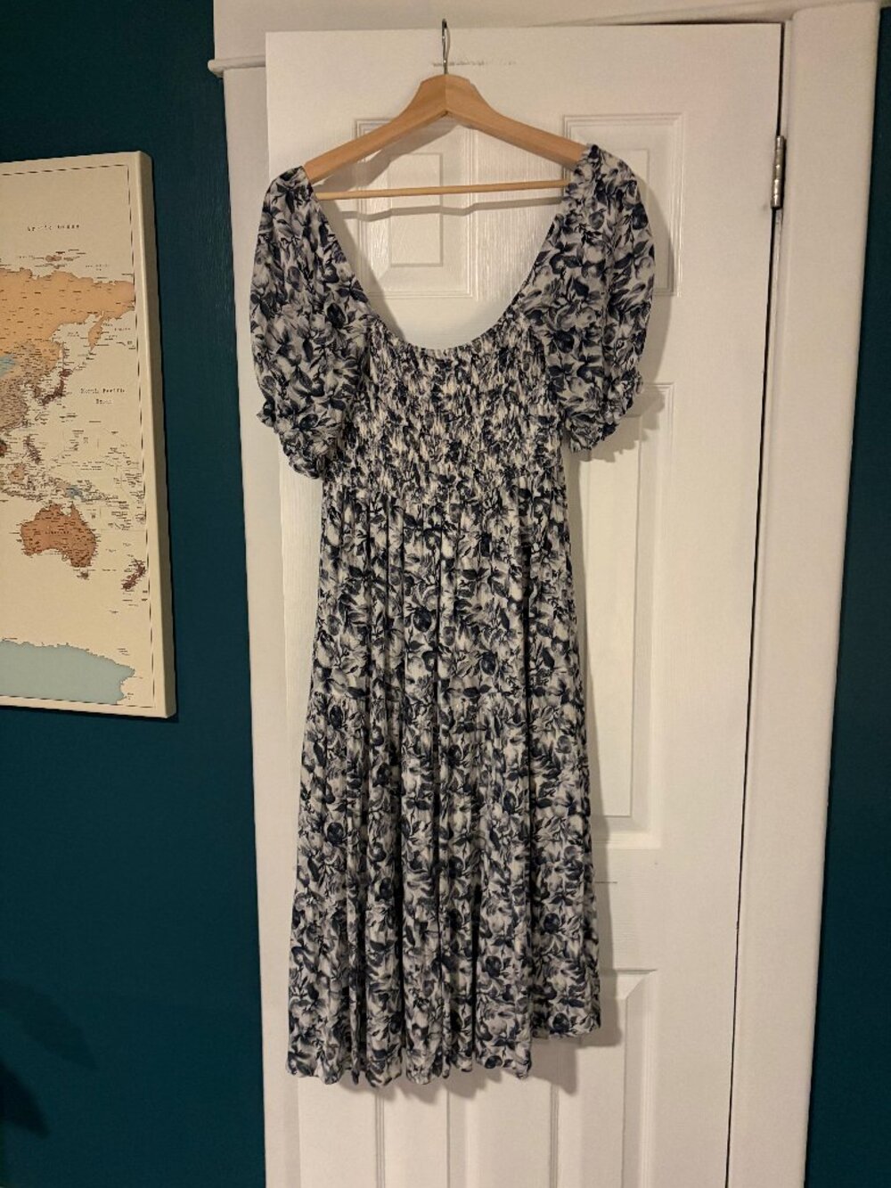 Abercrombie & Fitch Smocked Puff Sleeve Midi Dress Navy White Floral Tiered Sz M